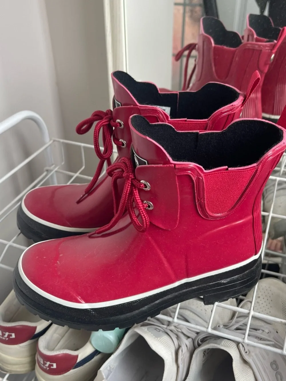 Women 7 Red Waterproof Lace-Up Rain Boots - Picture 2 of 3